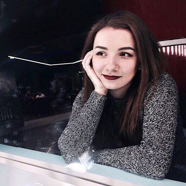 Женя Воложанина