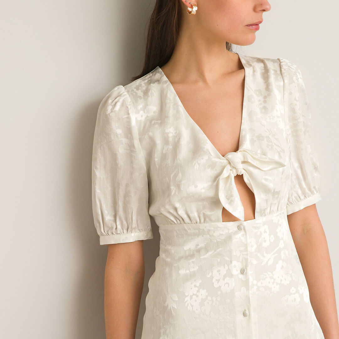 Платье Свадебное с короткими рукавами и отрезными деталями 48 белый