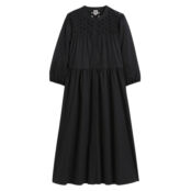 Платье длинное расклешенное с вышивкой  46 черный